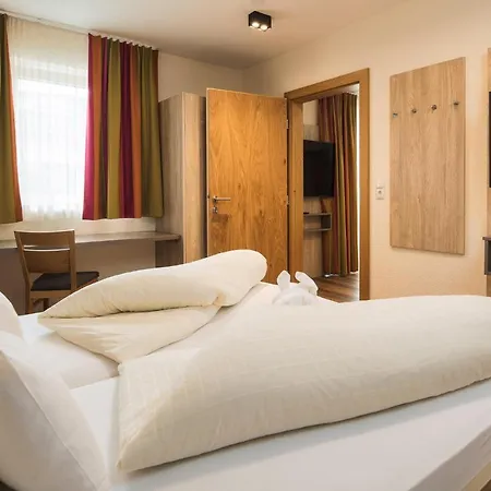 Gabriela Inklusive Super Sommer Card Serfaus