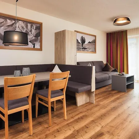 Gabriela Inklusive Super Sommer Card * Serfaus