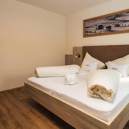 Gabriela Inklusive Super Sommer Card Serfaus