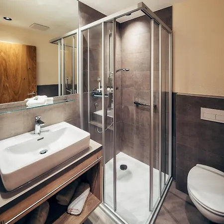 Gabriela Inklusive Super Sommer Card * Serfaus